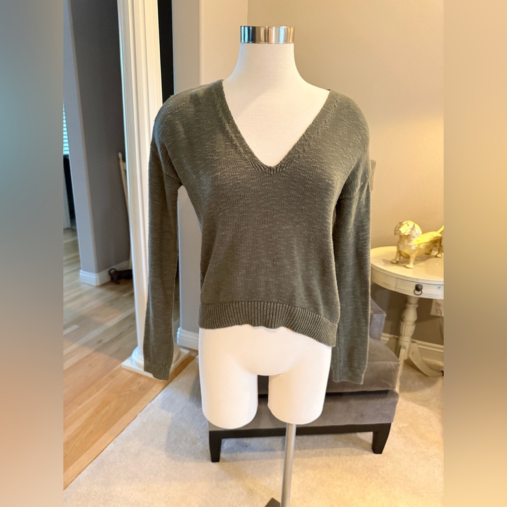 Express Distressed Back Sweater (XS)